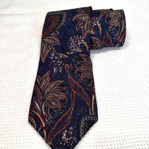 Classic Paisley Men's Tie - Navy and Burgundy